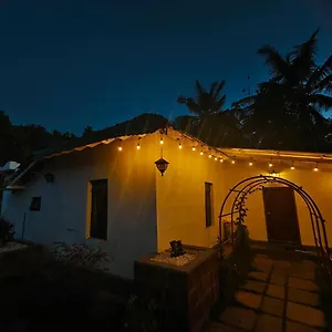 Multiple Stories, Hostel